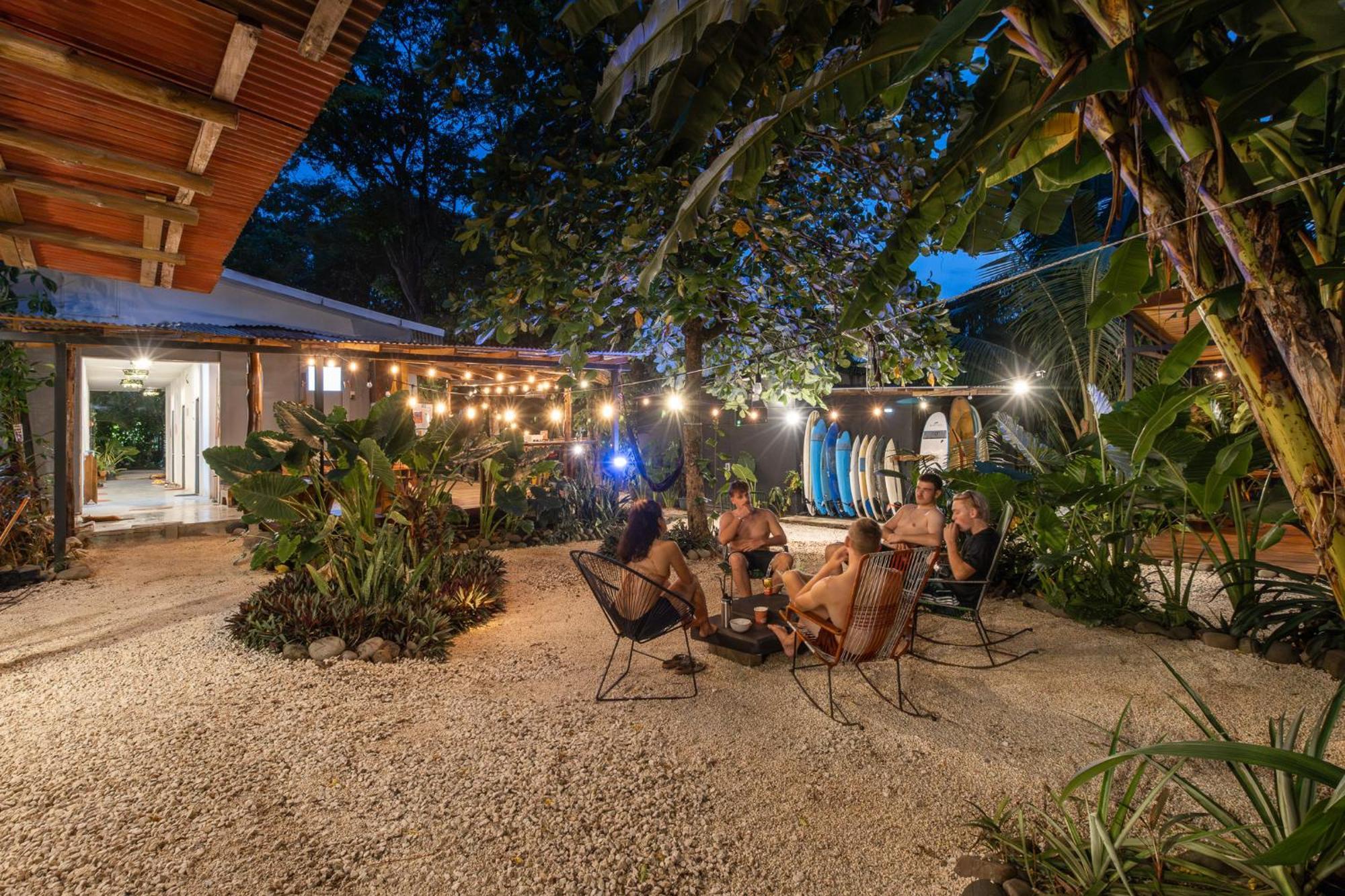 Akih Pods Hostel Playa Santa Teresa  Exterior photo