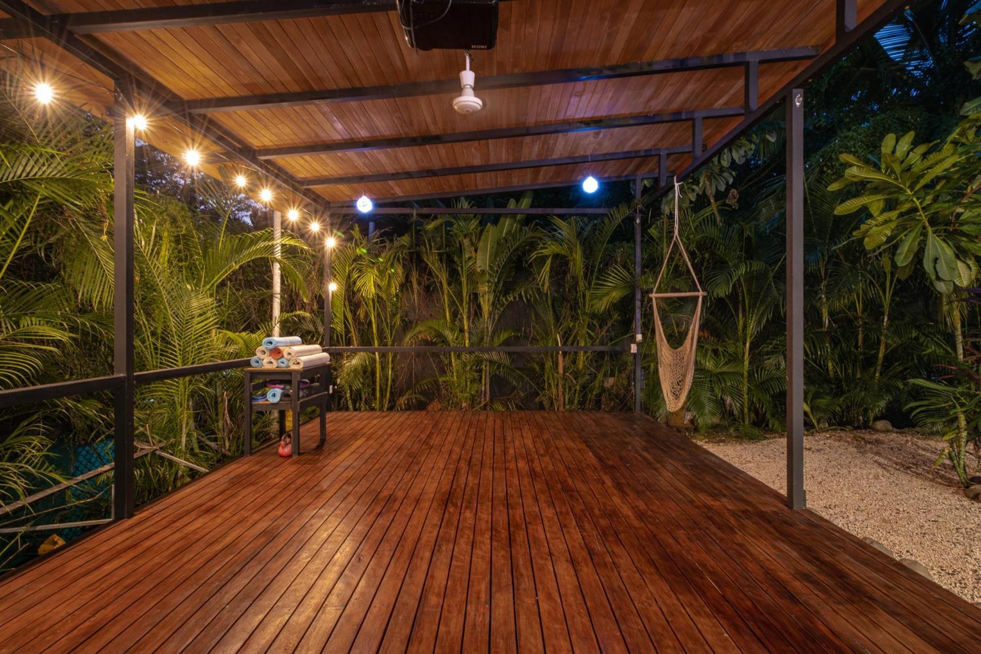 Akih Pods Hostel Playa Santa Teresa  Exterior photo
