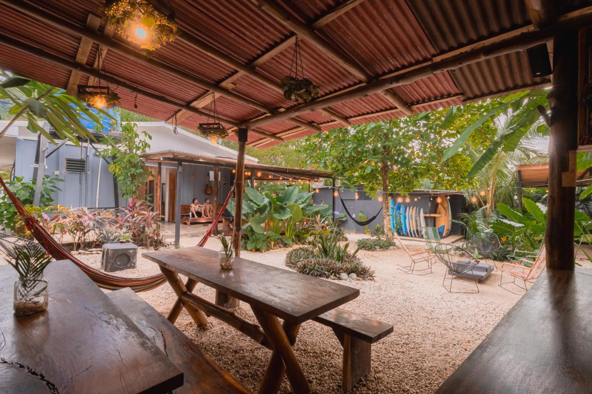Akih Pods Hostel Playa Santa Teresa  Exterior photo