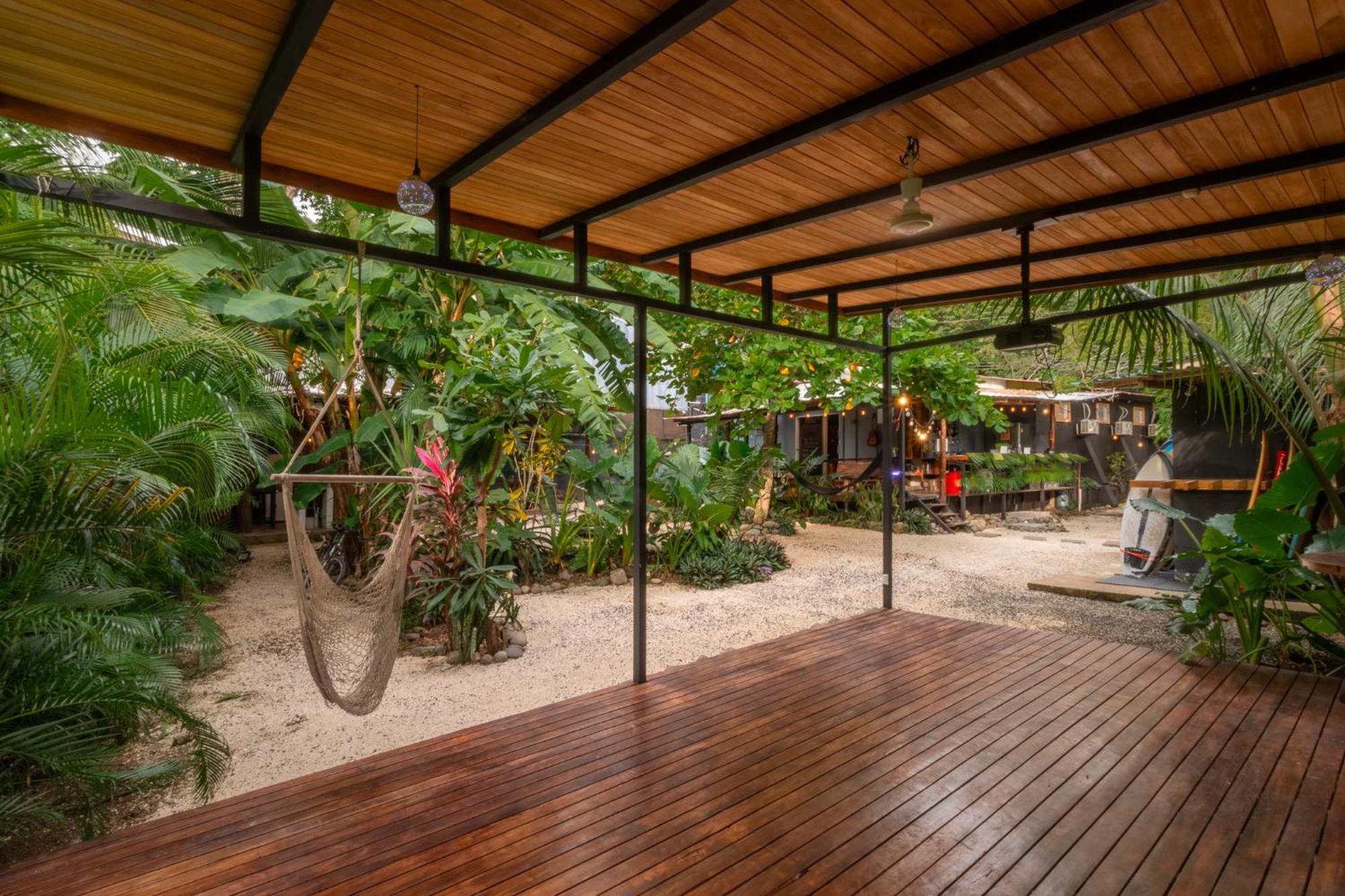 Akih Pods Hostel Playa Santa Teresa  Exterior photo