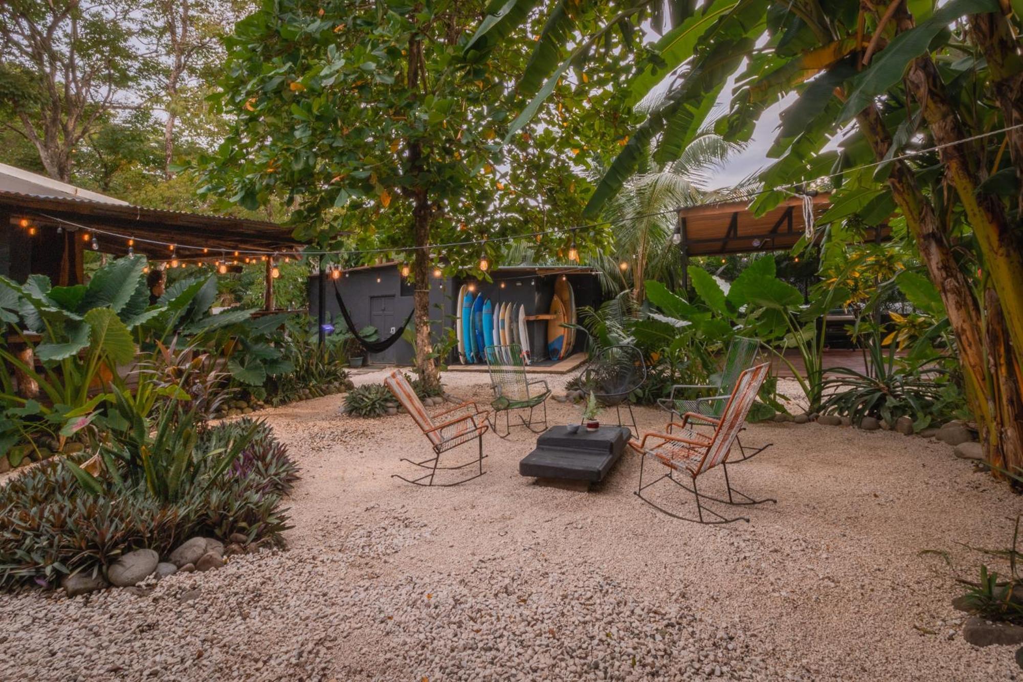 Akih Pods Hostel Playa Santa Teresa  Exterior photo