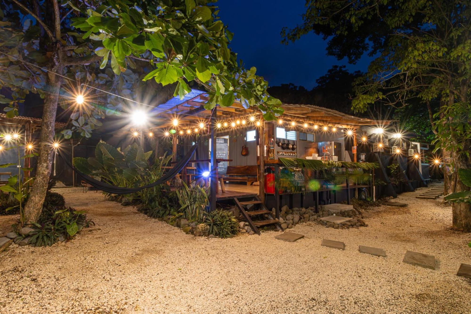 Akih Pods Hostel Playa Santa Teresa  Exterior photo